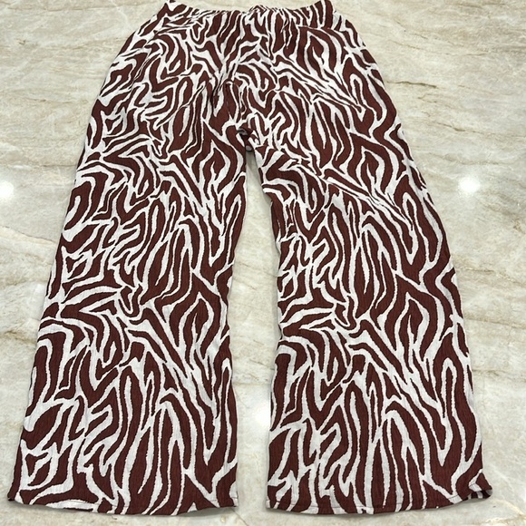 H&M Divided | Wide Leg Zebra Animal Print Pants | Brown &‎ White | Size Small - Picture 2 of 11